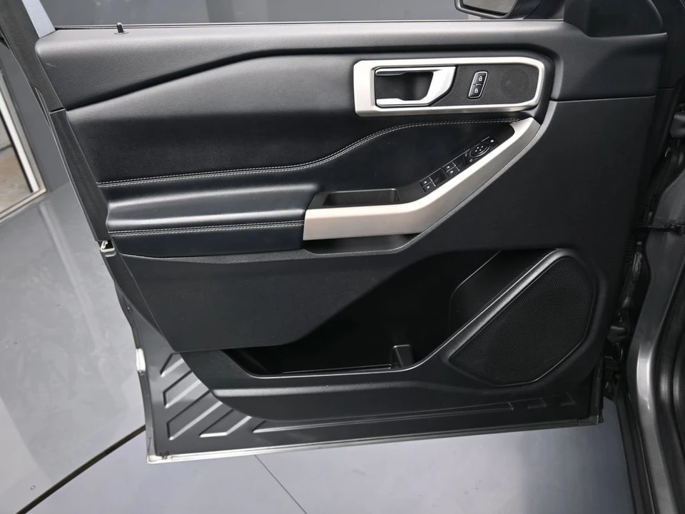 2023 Ford Explorer 6th Gen - Image 12 of 12