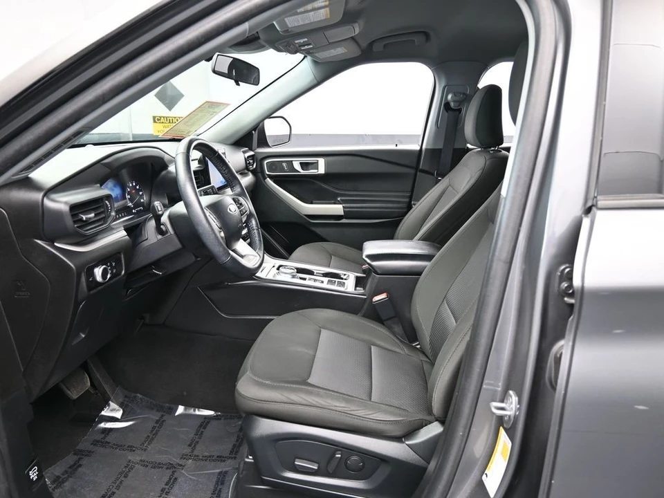 2023 Ford Explorer 6th Gen - Image 11 of 12