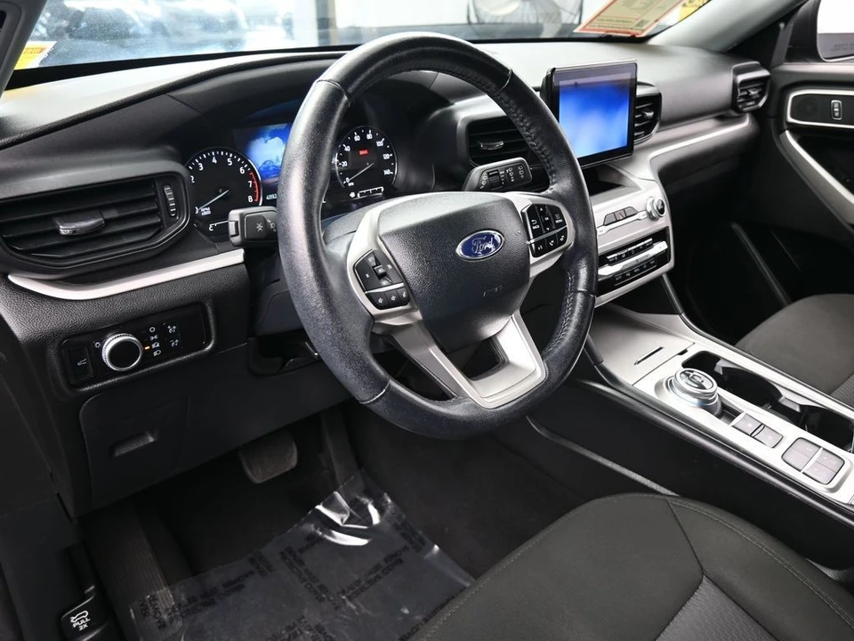 2023 Ford Explorer 6th Gen - Image 10 of 12