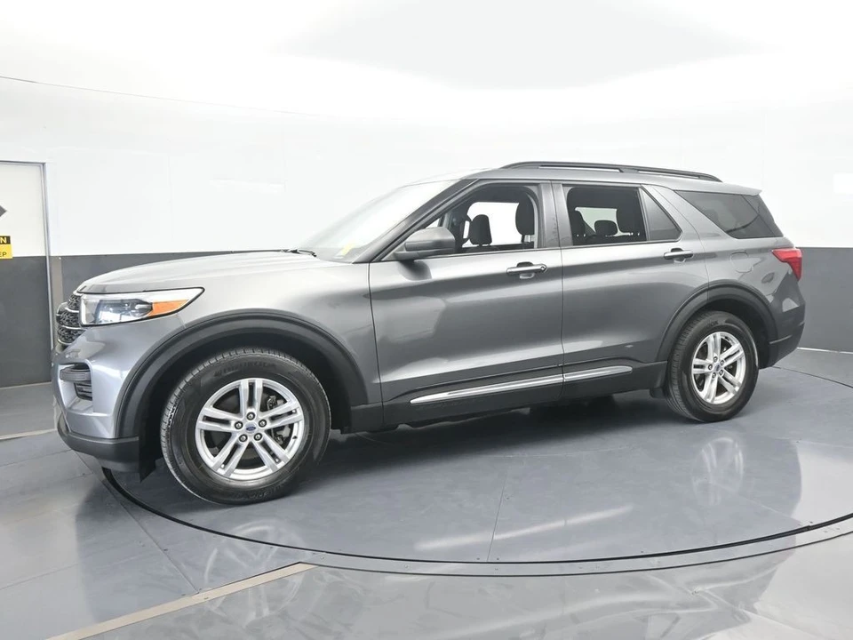 2023 Ford Explorer 6th Gen - Image 2 of 12