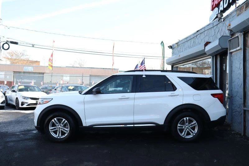 2023 Ford Explorer 6th Gen - Image 5 of 12
