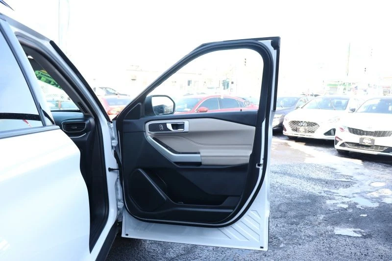 2023 Ford Explorer 6th Gen - Image 11 of 12