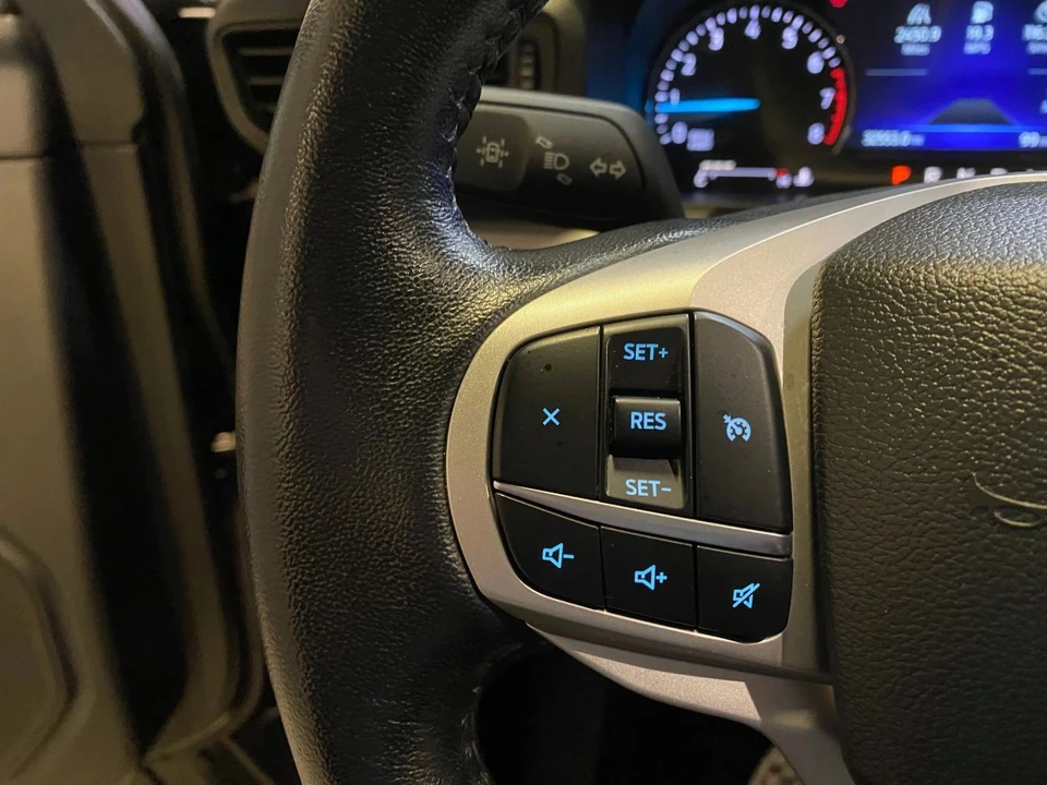 2023 Ford Explorer 6th Gen - Image 18 of 21