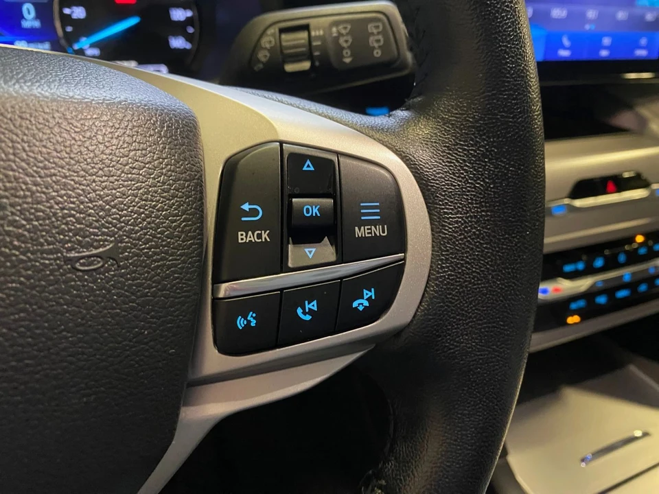 2023 Ford Explorer 6th Gen - Image 17 of 21
