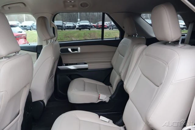 2023 Ford Explorer 6th Gen - Image 10 of 14