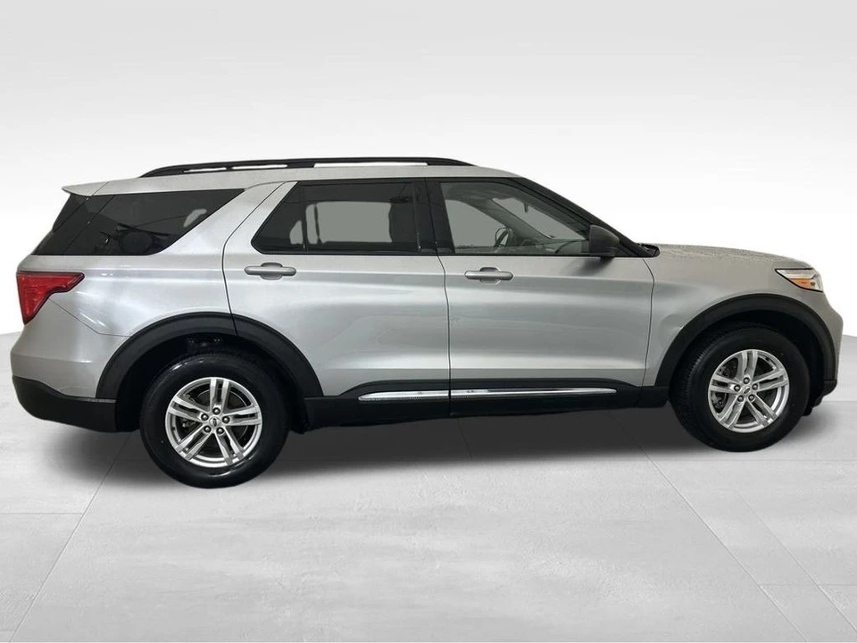 2023 Ford Explorer 6th Gen - Image 6 of 12