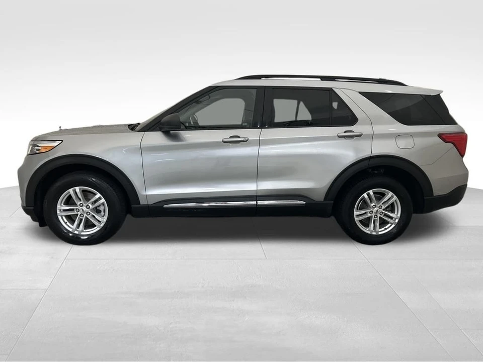 2023 Ford Explorer 6th Gen - Image 2 of 12