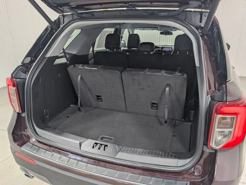 2023 Ford Explorer 6th Gen - Image 9 of 12