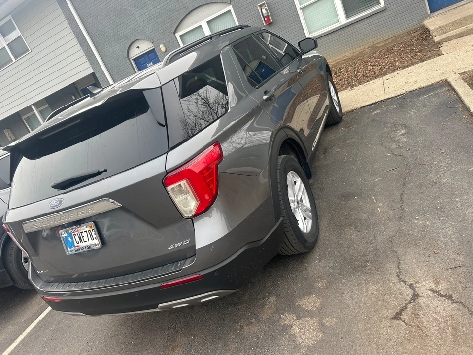 2023 Ford Explorer 6th Gen - Image 4 of 7