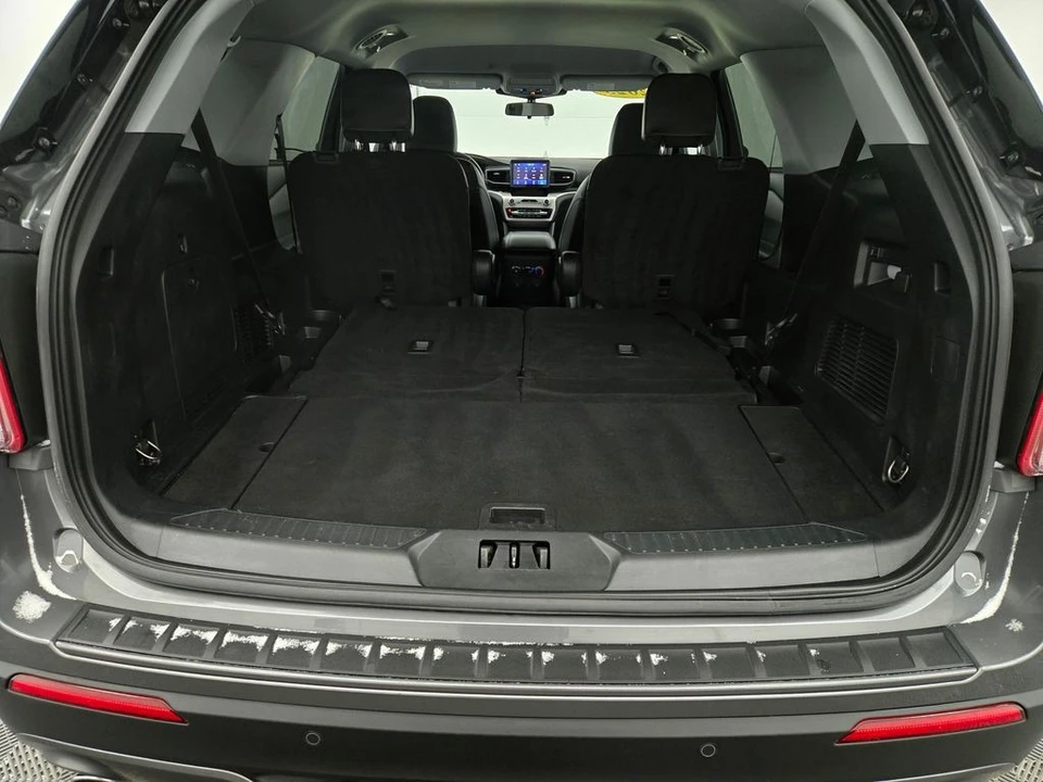 2023 Ford Explorer 6th Gen - Image 12 of 12