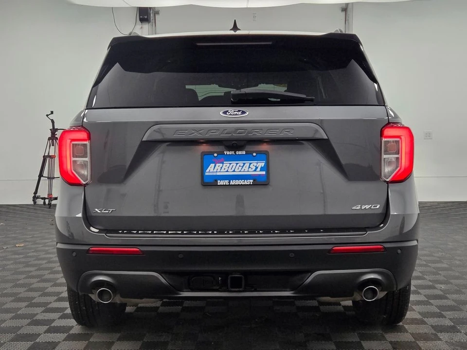 2023 Ford Explorer 6th Gen - Image 11 of 12