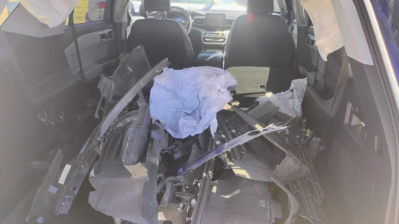 2023 Ford Explorer 6th Gen - Image 13 of 20