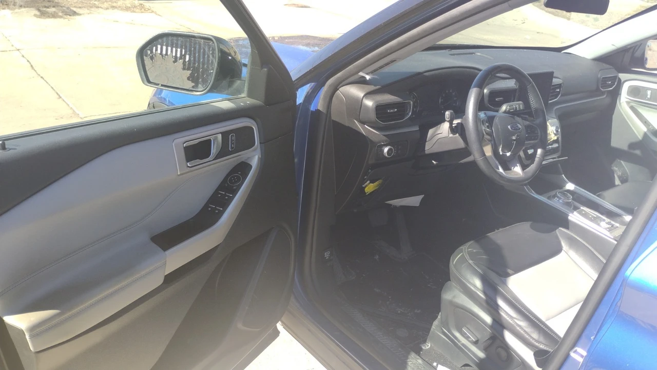 2023 Ford Explorer 6th Gen - Image 11 of 20