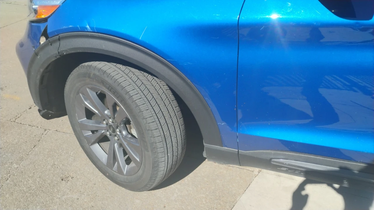 2023 Ford Explorer 6th Gen - Image 8 of 20