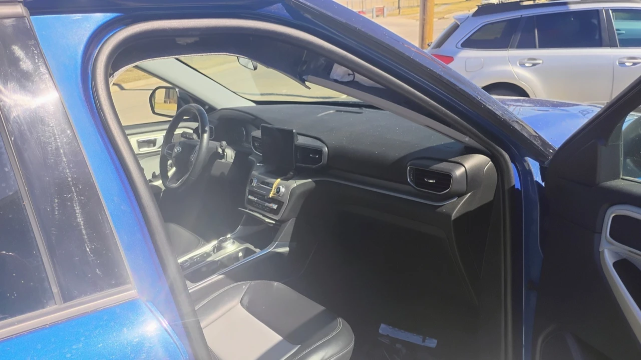 2023 Ford Explorer 6th Gen - Image 15 of 20