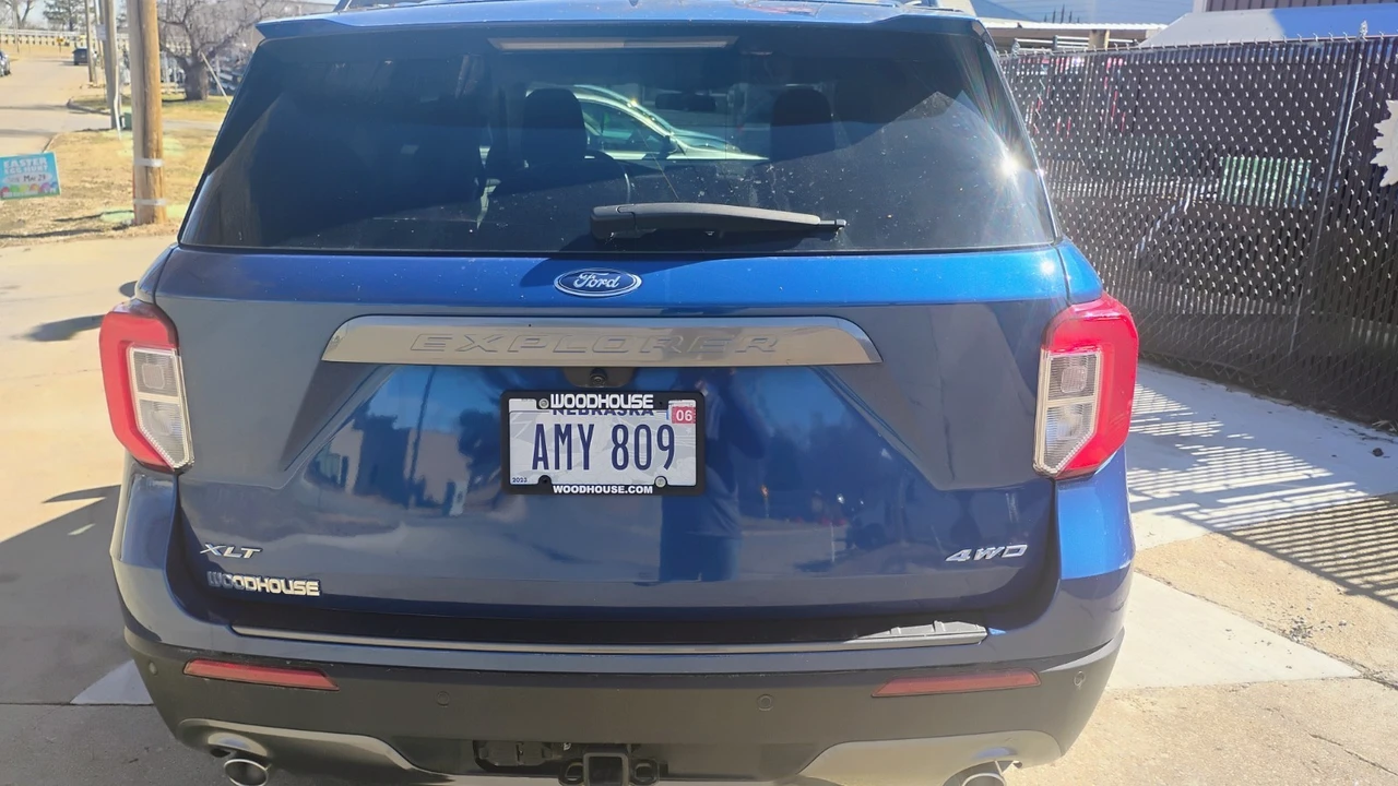 2023 Ford Explorer 6th Gen - Image 2 of 20