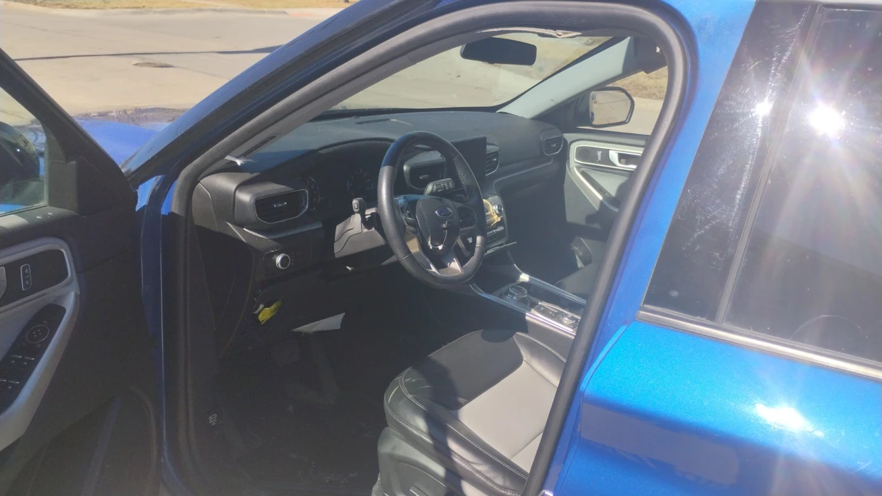 2023 Ford Explorer 6th Gen - Image 19 of 20