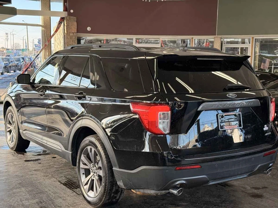 2023 Ford Explorer 6th Gen - Image 12 of 21