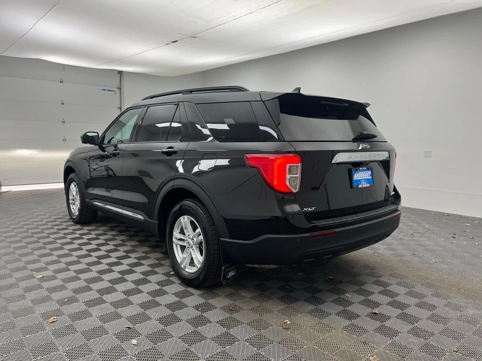 2023 Ford Explorer 6th Gen - Image 11 of 12