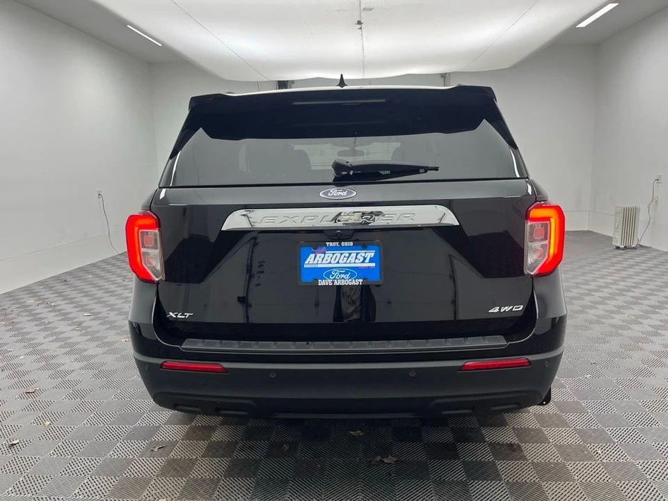 2023 Ford Explorer 6th Gen - Image 8 of 12