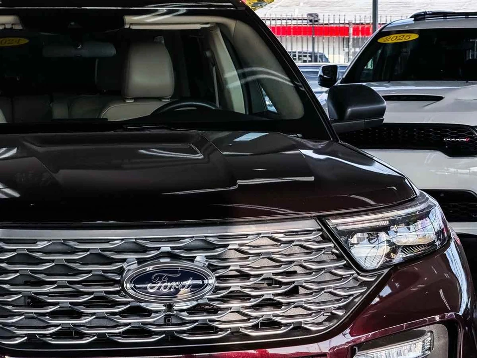 2023 Ford Explorer 6th Gen - Image 19 of 21