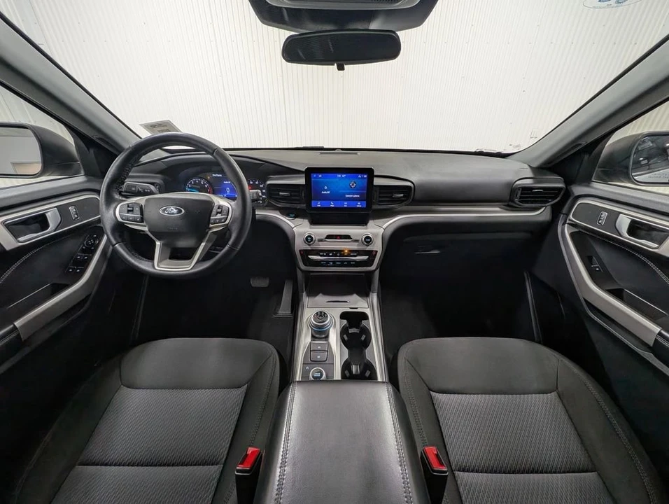2023 Ford Explorer 6th Gen - Image 3 of 13