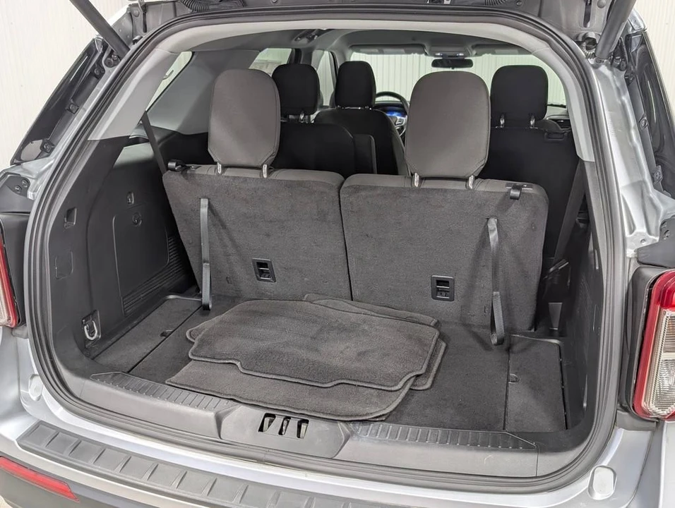 2023 Ford Explorer 6th Gen - Image 9 of 13