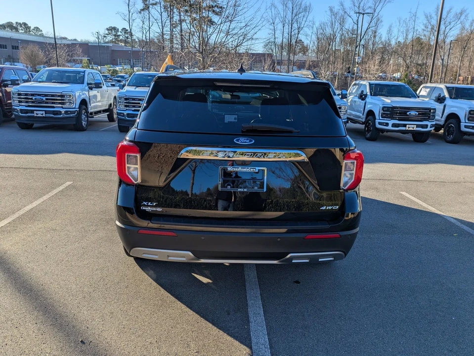 2023 Ford Explorer 6th Gen - Image 5 of 12