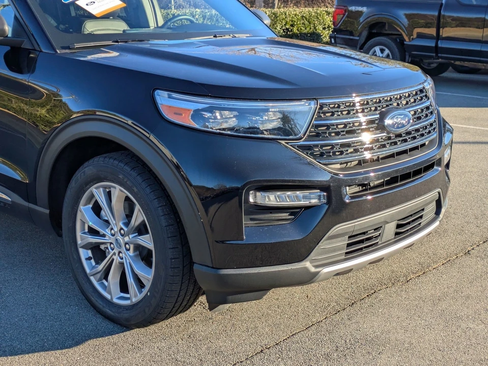 2023 Ford Explorer 6th Gen - Image 10 of 12