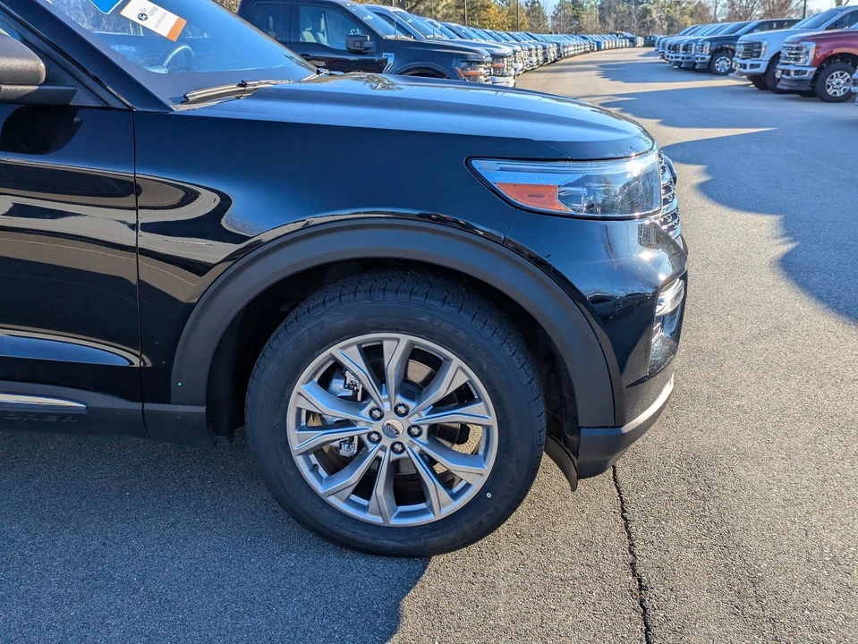 2023 Ford Explorer 6th Gen - Image 11 of 12