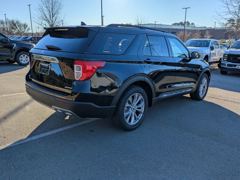 2023 Ford Explorer 6th Gen - Image 4 of 12