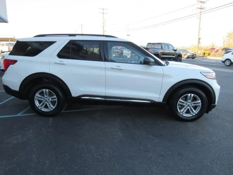 2023 Ford Explorer 6th Gen - Image 11 of 12