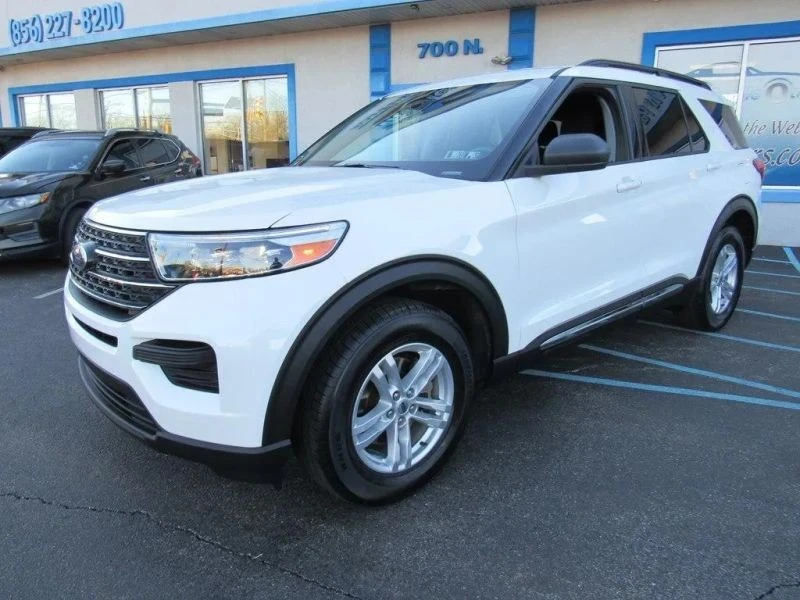 2023 Ford Explorer 6th Gen - Image 2 of 12