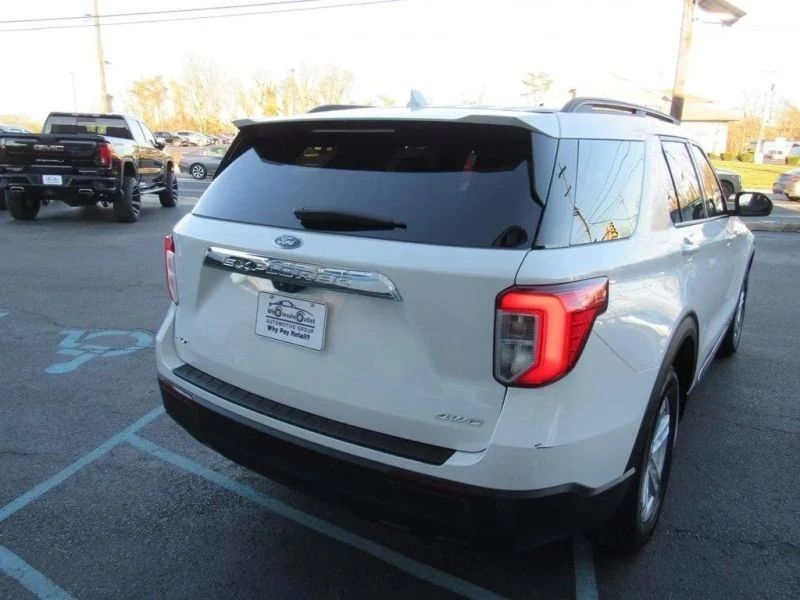 2023 Ford Explorer 6th Gen - Image 9 of 12