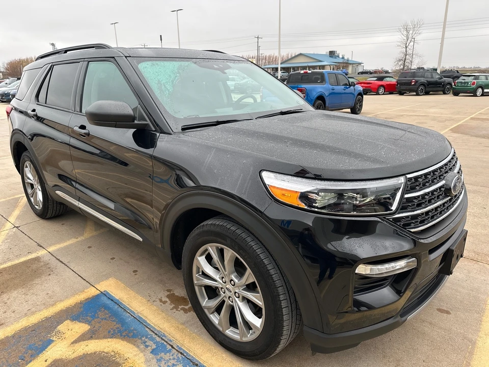 2023 Ford Explorer 6th Gen - Image 7 of 12