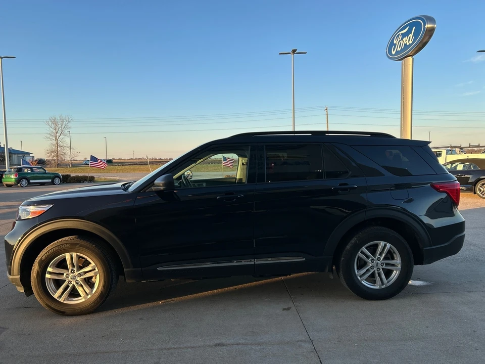 2023 Ford Explorer 6th Gen - Image 5 of 12