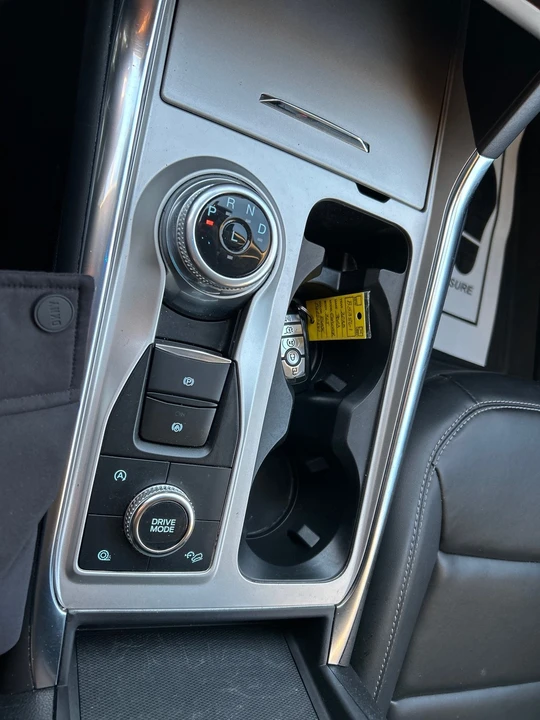 2023 Ford Explorer 6th Gen - Image 18 of 21