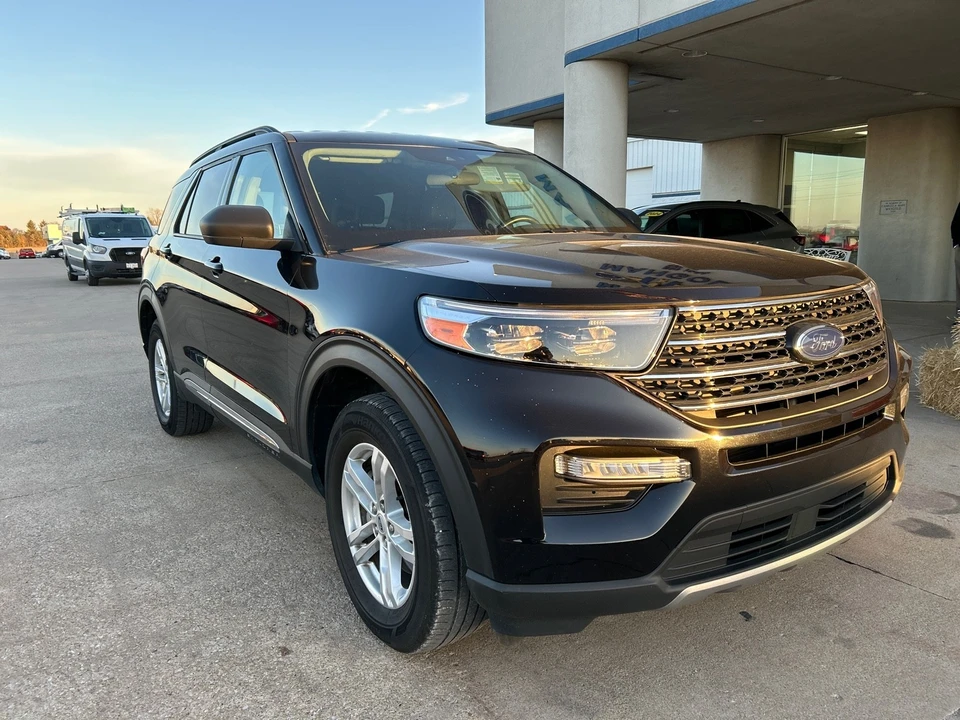 2023 Ford Explorer 6th Gen - Image 2 of 21