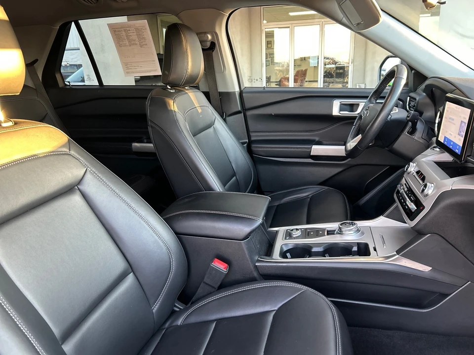 2023 Ford Explorer 6th Gen - Image 13 of 21
