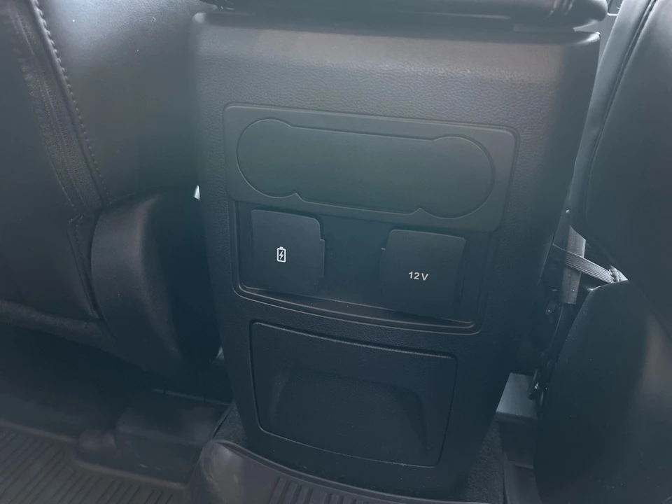 2023 Ford Explorer 6th Gen - Image 12 of 21