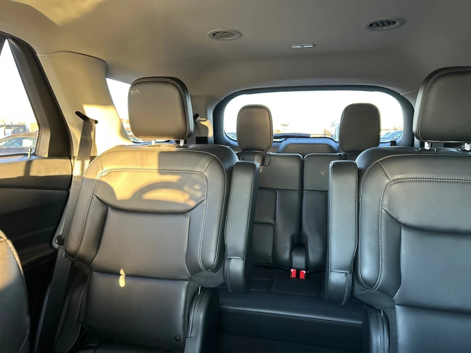 2023 Ford Explorer 6th Gen - Image 19 of 21