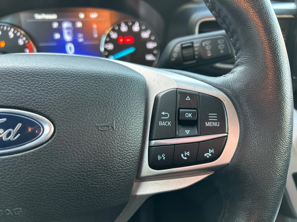 2023 Ford Explorer 6th Gen - Image 15 of 21