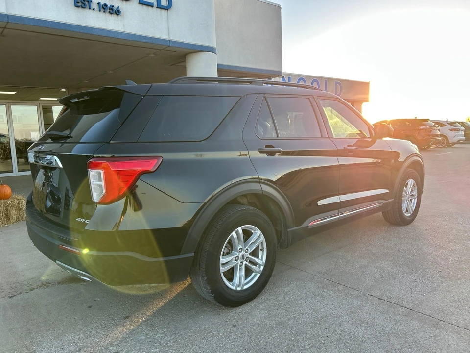 2023 Ford Explorer 6th Gen - Image 9 of 12