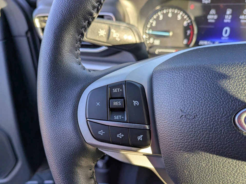 2023 Ford Explorer 6th Gen - Image 18 of 21
