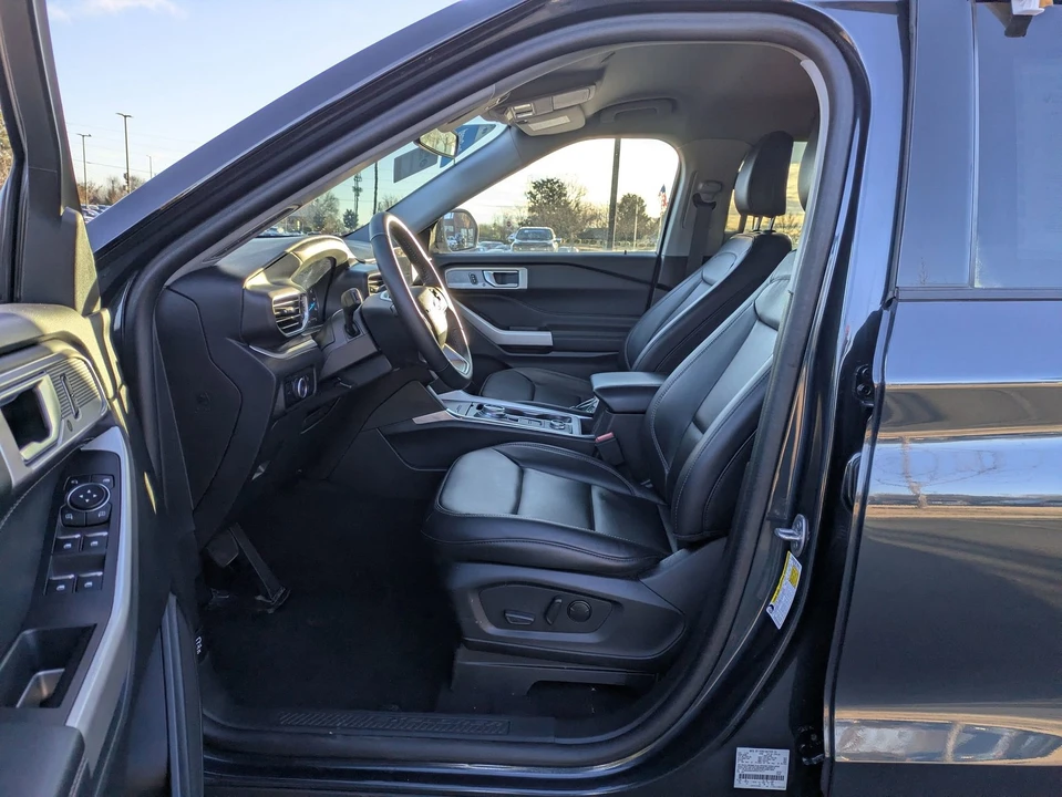 2023 Ford Explorer 6th Gen - Image 12 of 21