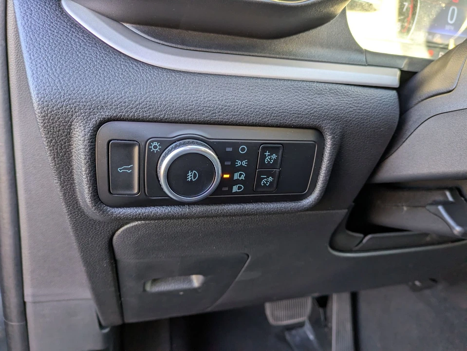 2023 Ford Explorer 6th Gen - Image 17 of 21