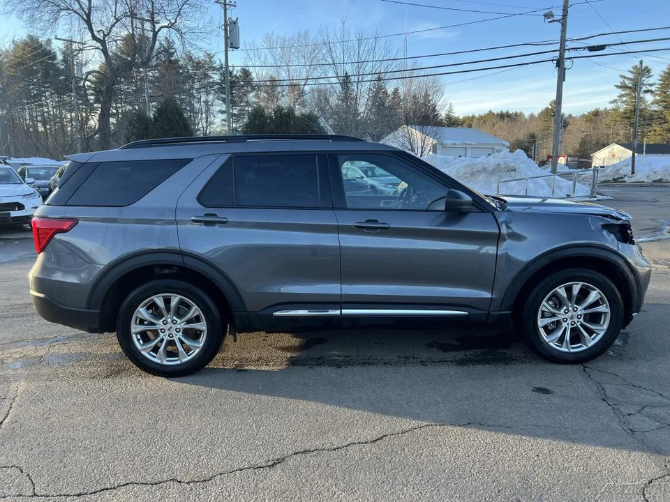 2023 Ford Explorer 6th Gen - Image 2 of 12