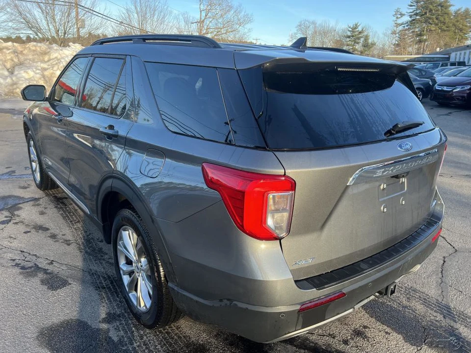 2023 Ford Explorer 6th Gen - Image 7 of 12