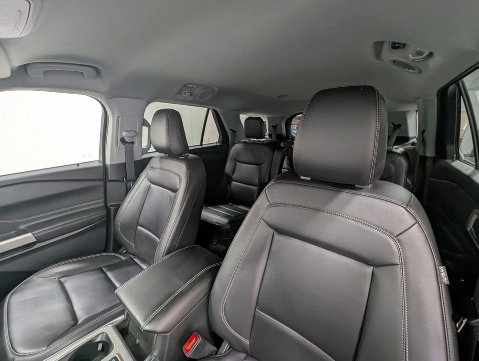 2023 Ford Explorer 6th Gen - Image 5 of 13