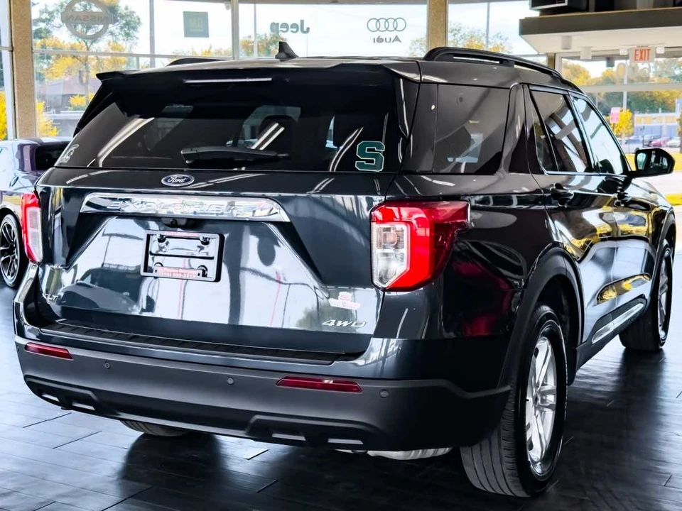 2023 Ford Explorer 6th Gen - Image 16 of 31